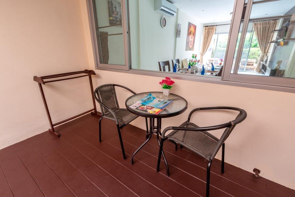 Property image - full photo 6