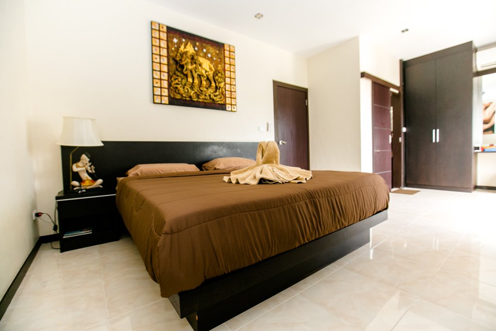 Property image - full photo 18