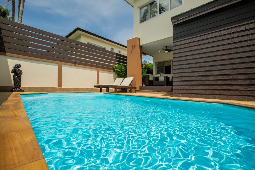 Property image - full photo 1