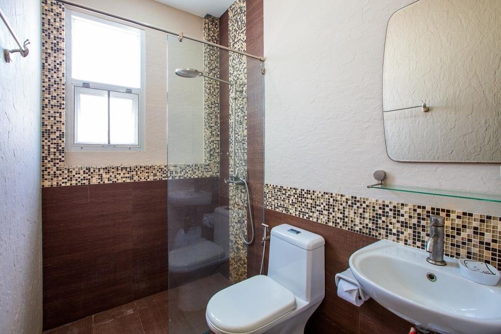 Property image - full photo 10
