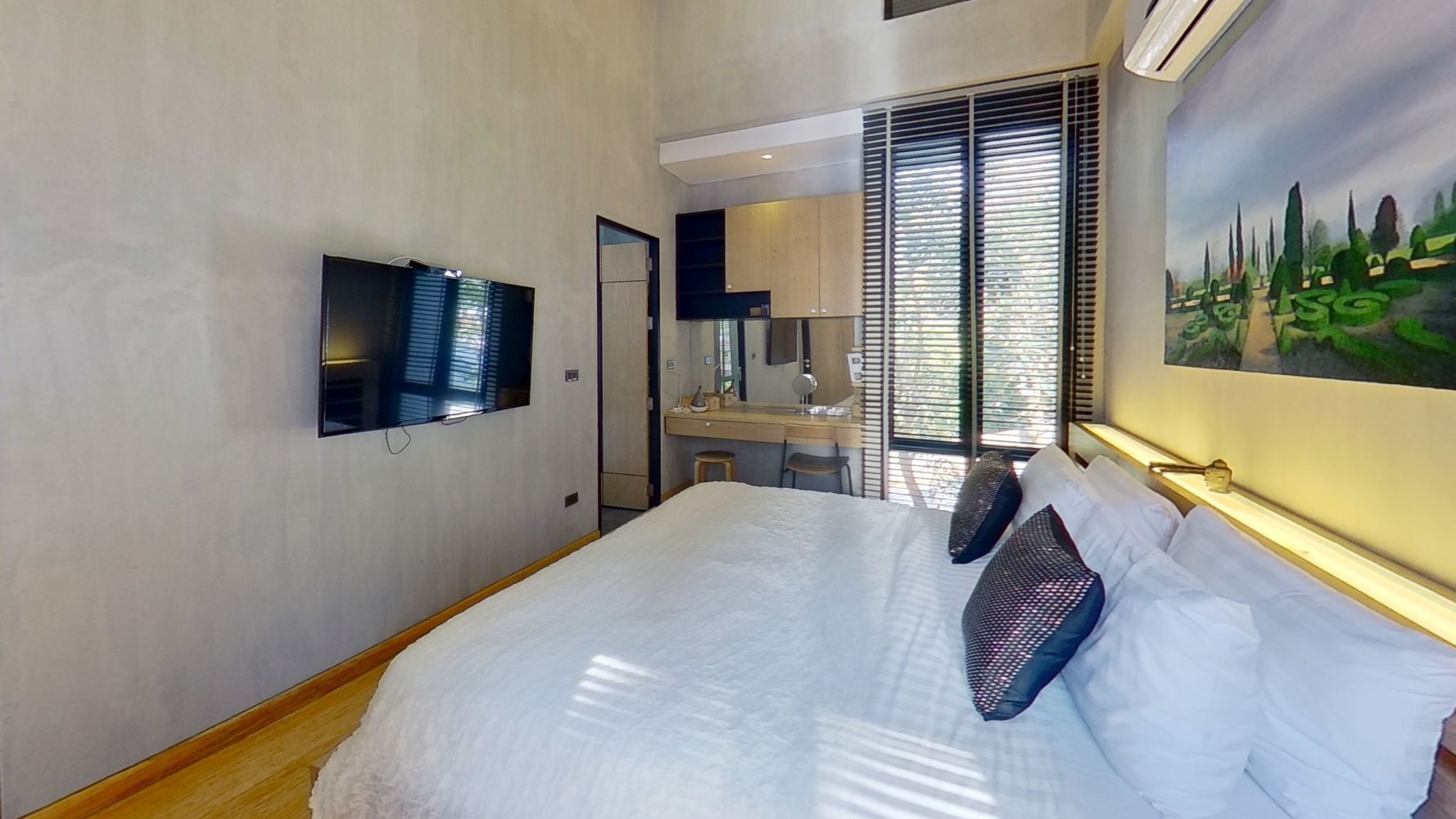 Property image - full photo 16