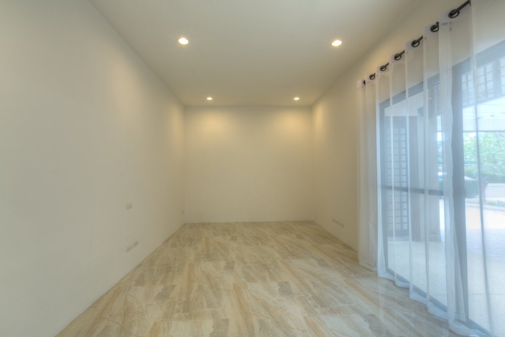 Property image - full photo 26