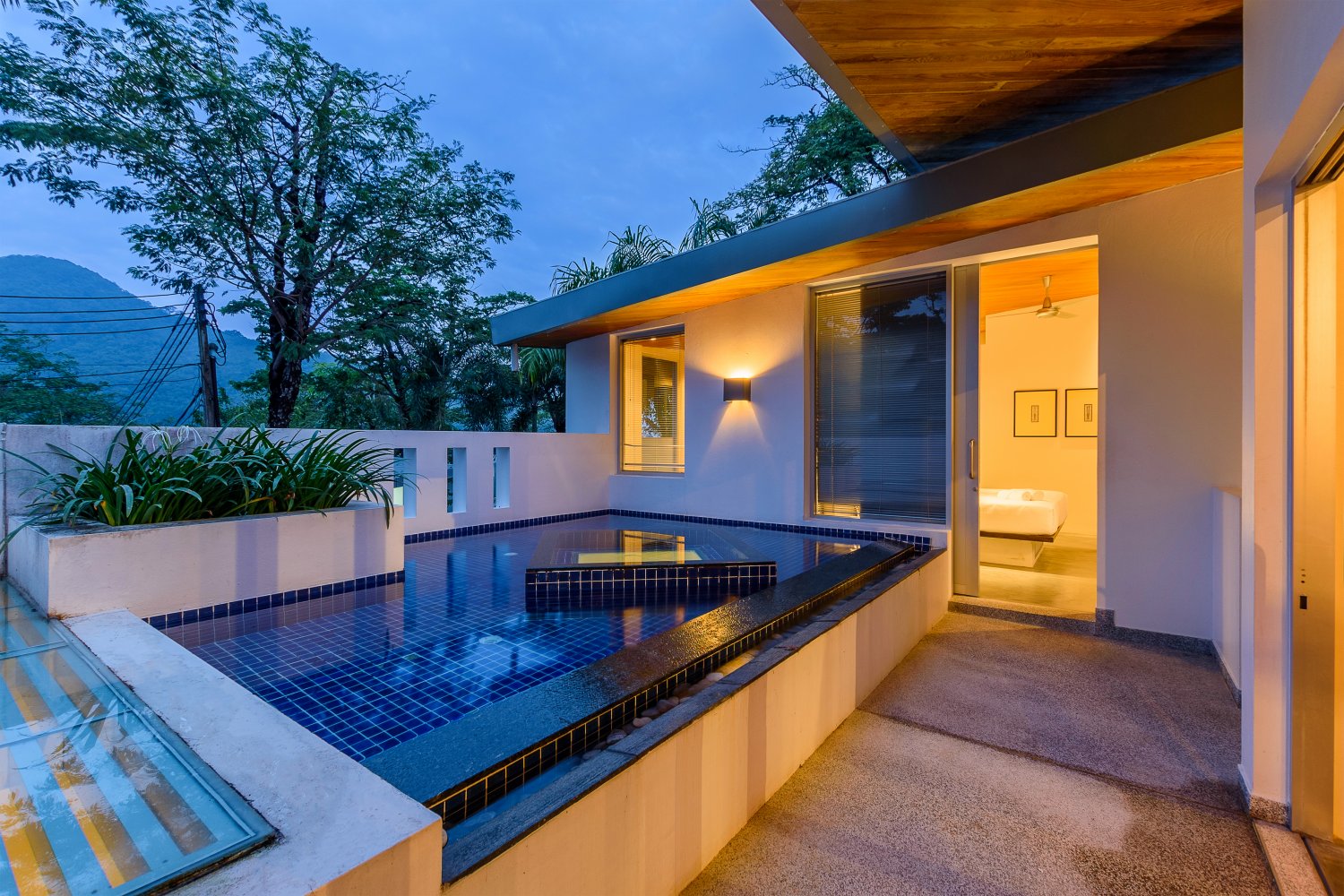 Property image - full photo 36