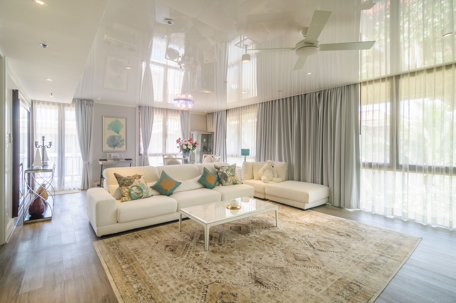 Property image - full photo 2