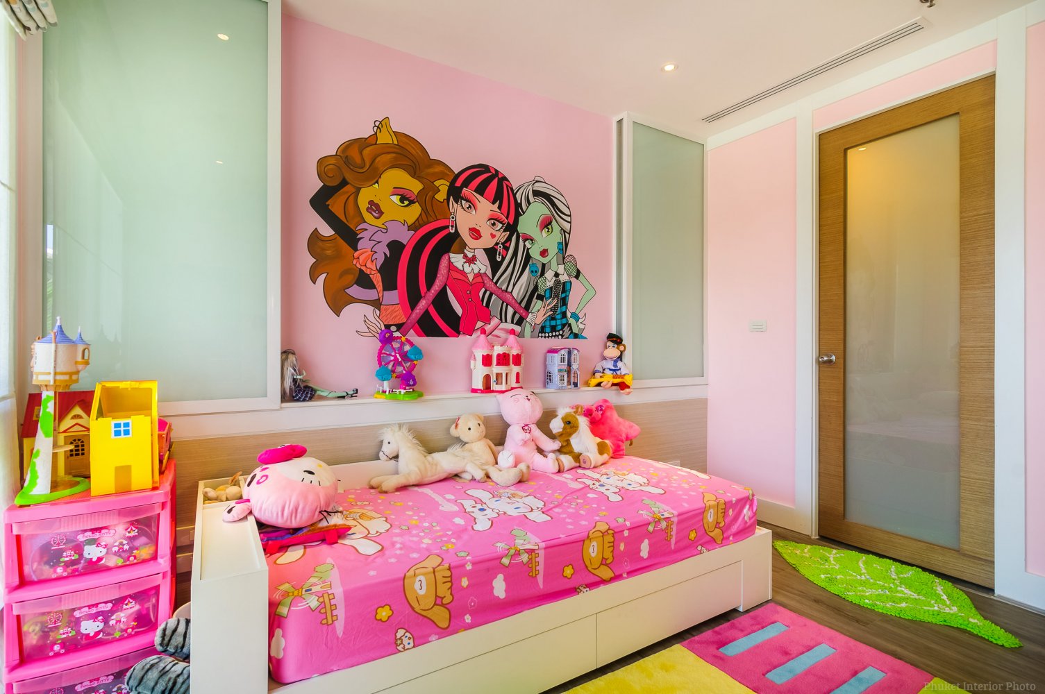 Property image - full photo 25