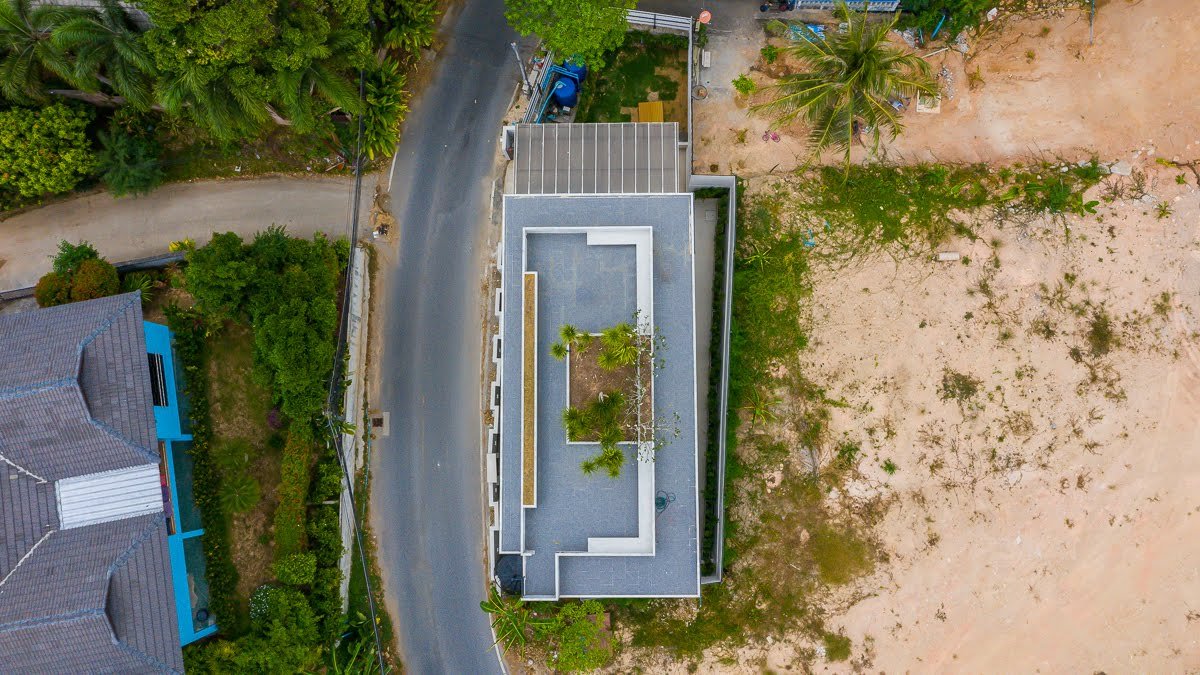 Property image - full photo 6