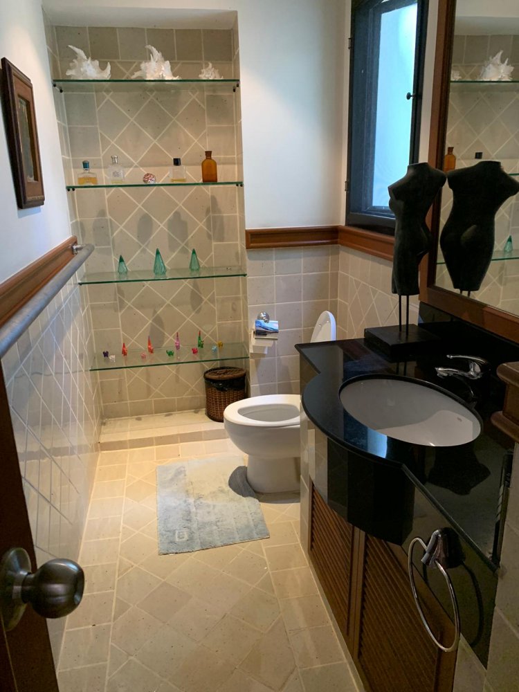 Property image - full photo 3