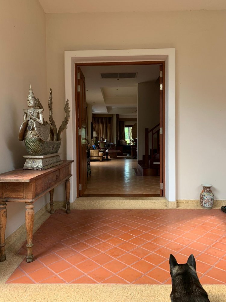 Property image - full photo 4