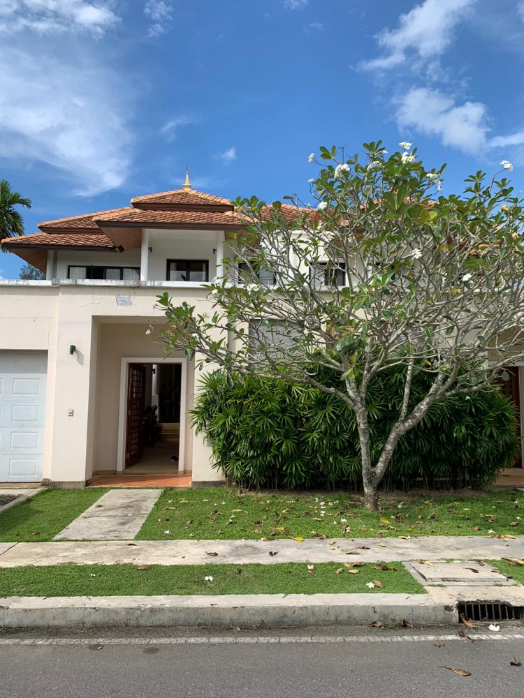 Property image - full photo 2