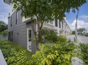 Property image - full photo 3