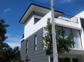 Property image - full photo 2