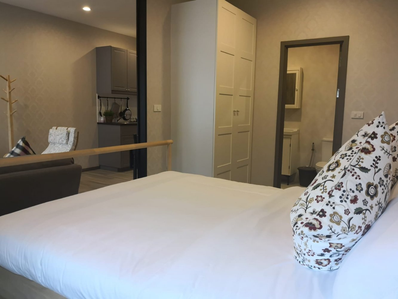 Property image - full photo 8