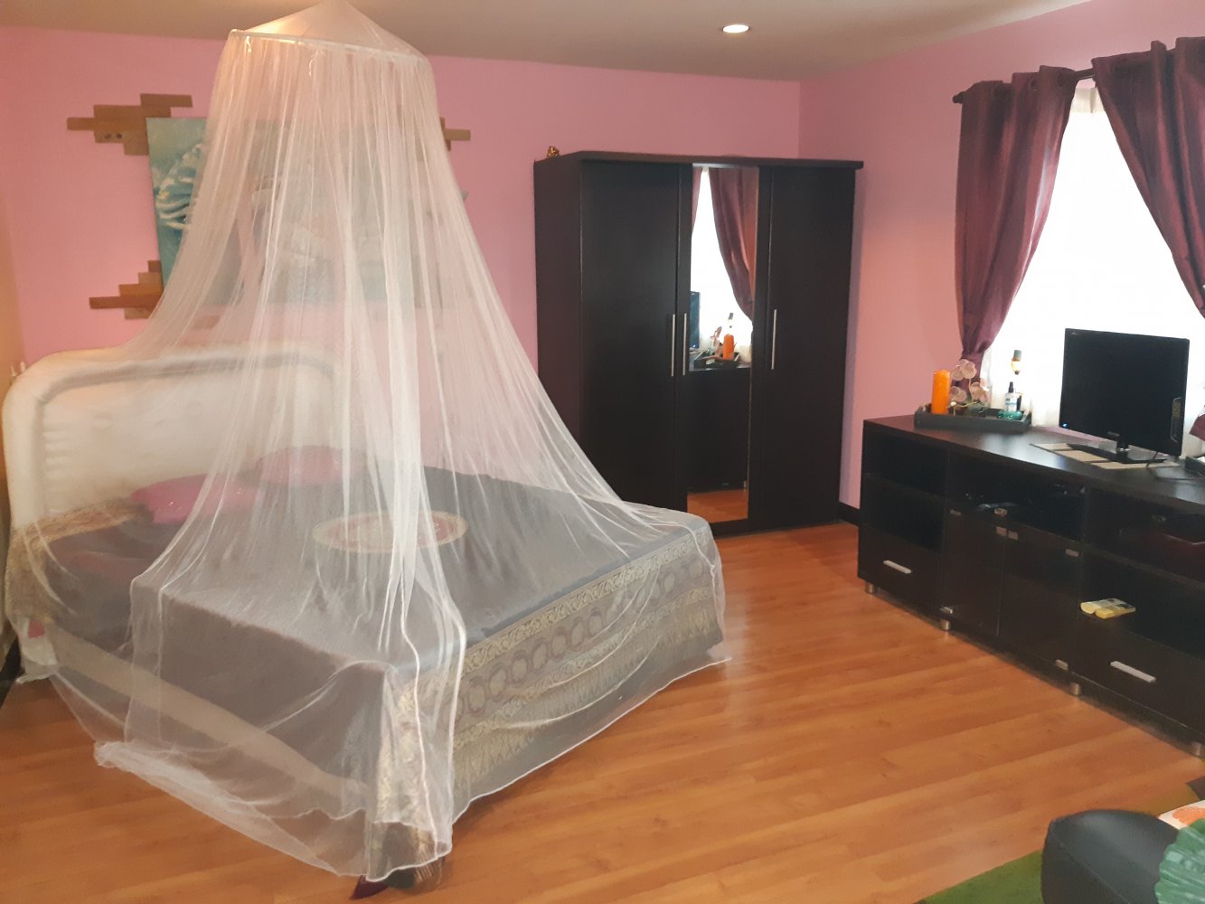 Property image - full photo 9