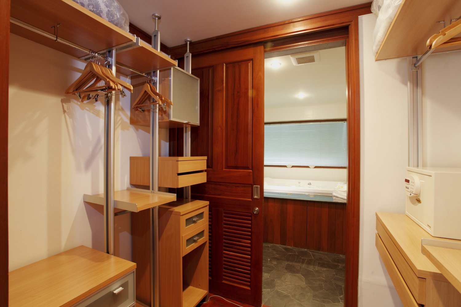 Property image - full photo 30