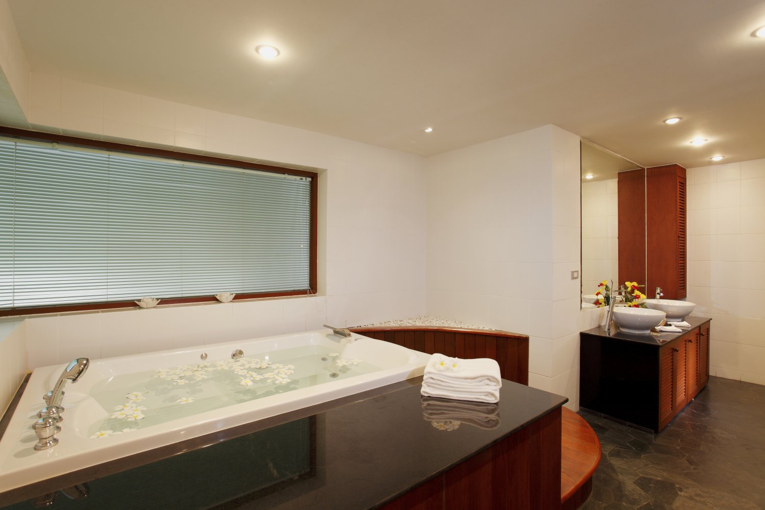 Property image - full photo 26