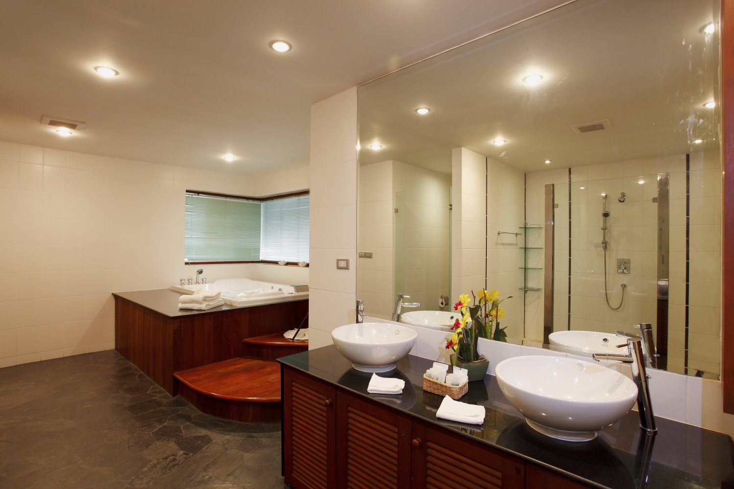 Property image - full photo 29
