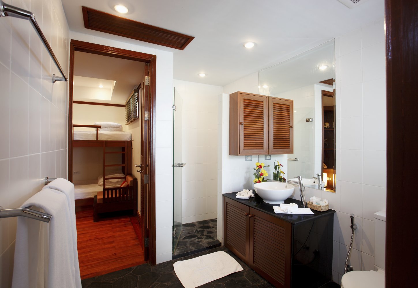 Property image - full photo 35