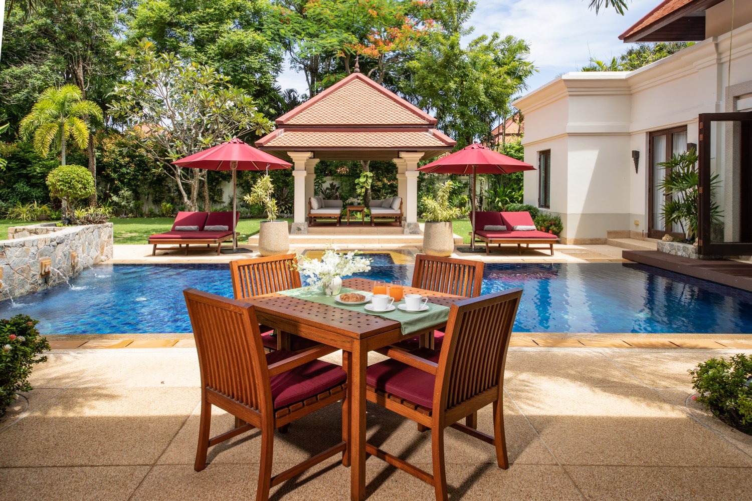 Property image - full photo 4