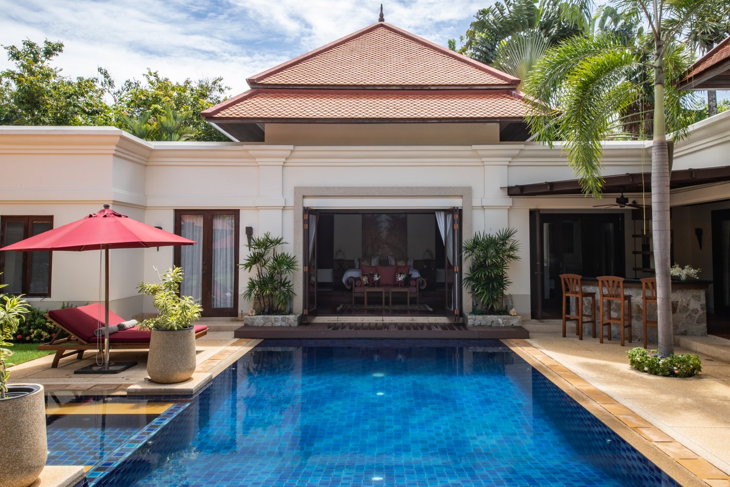 Property image - full photo 2