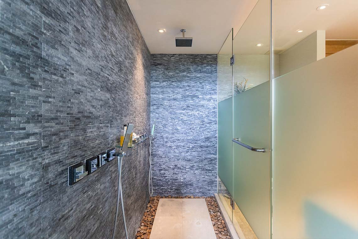 Property image - full photo 13