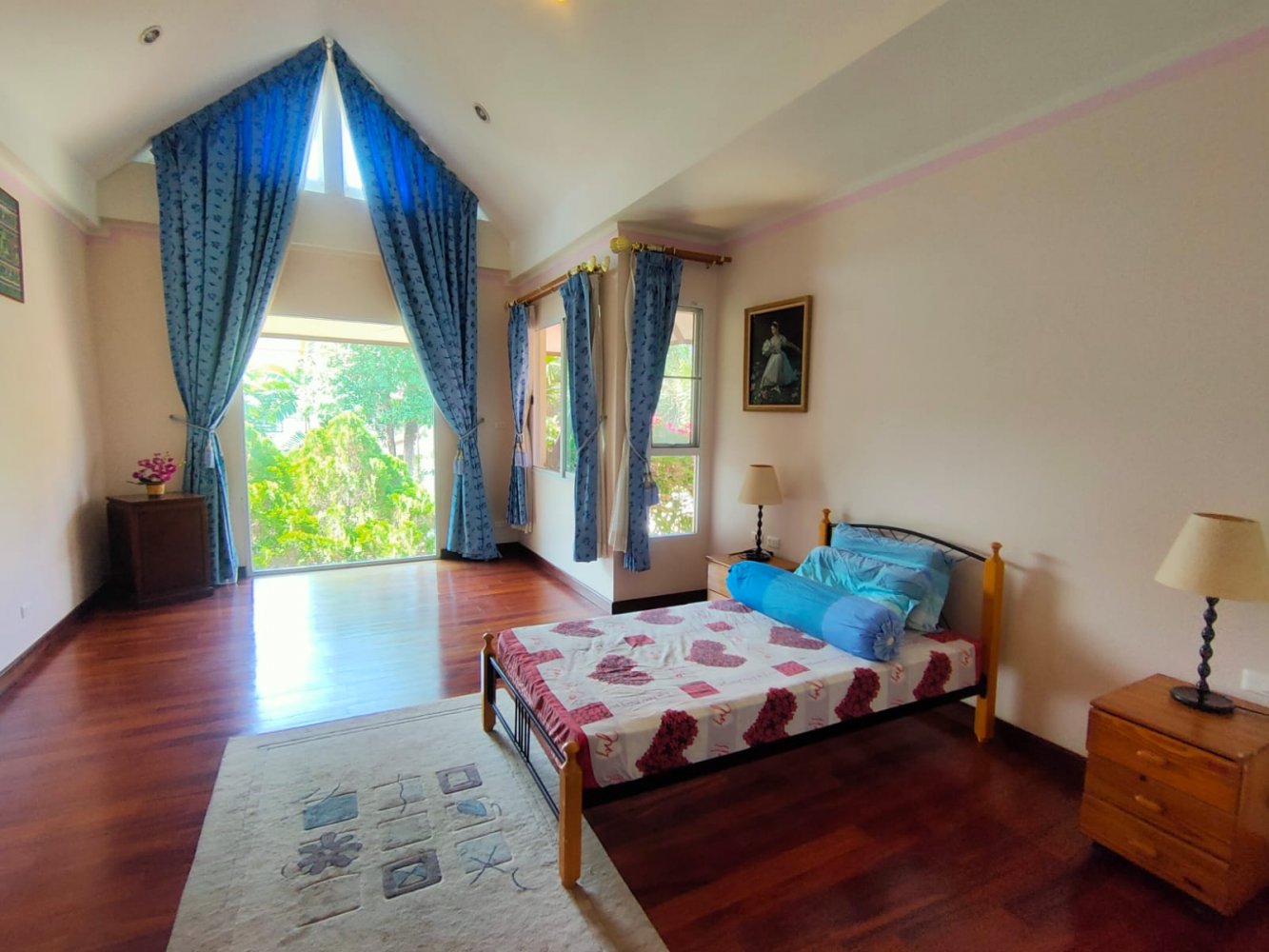 Property image - full photo 13
