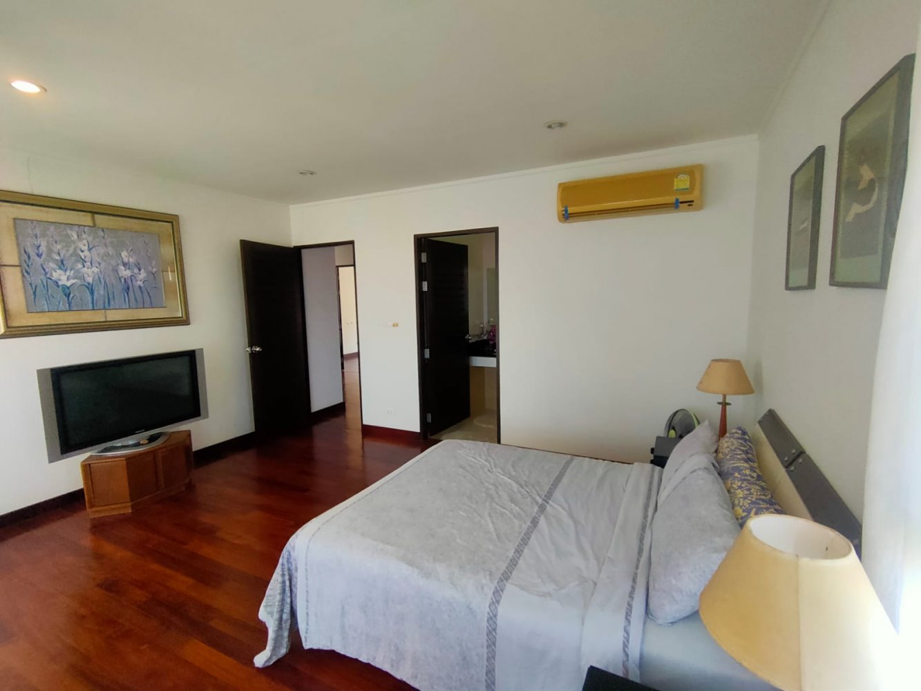 Property image - full photo 15
