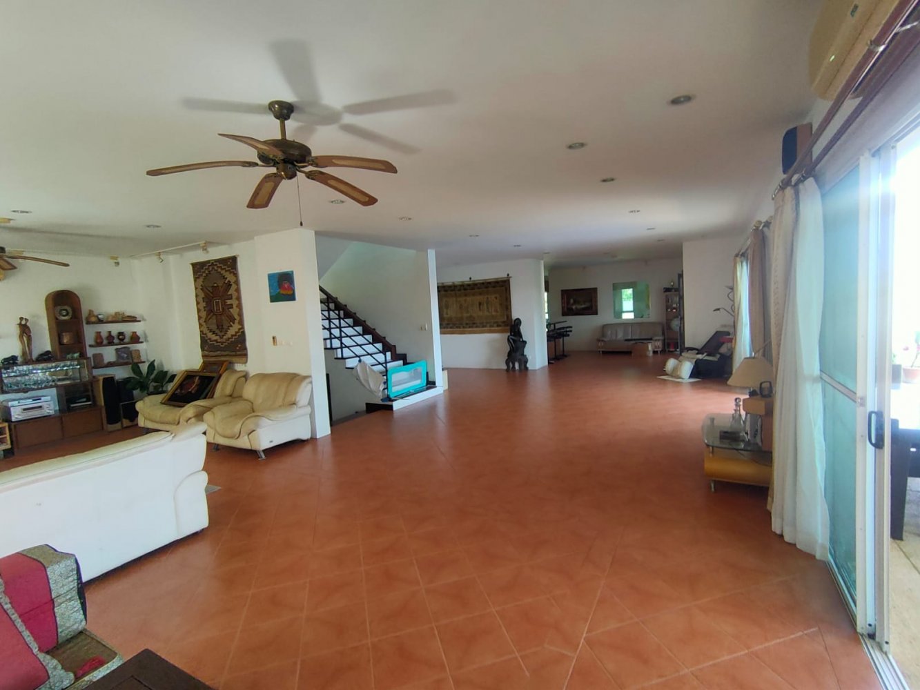 Property image - full photo 9
