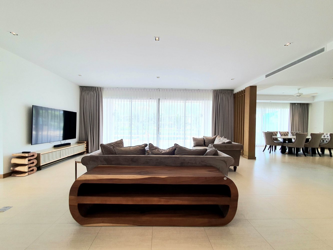 Property image - full photo 10