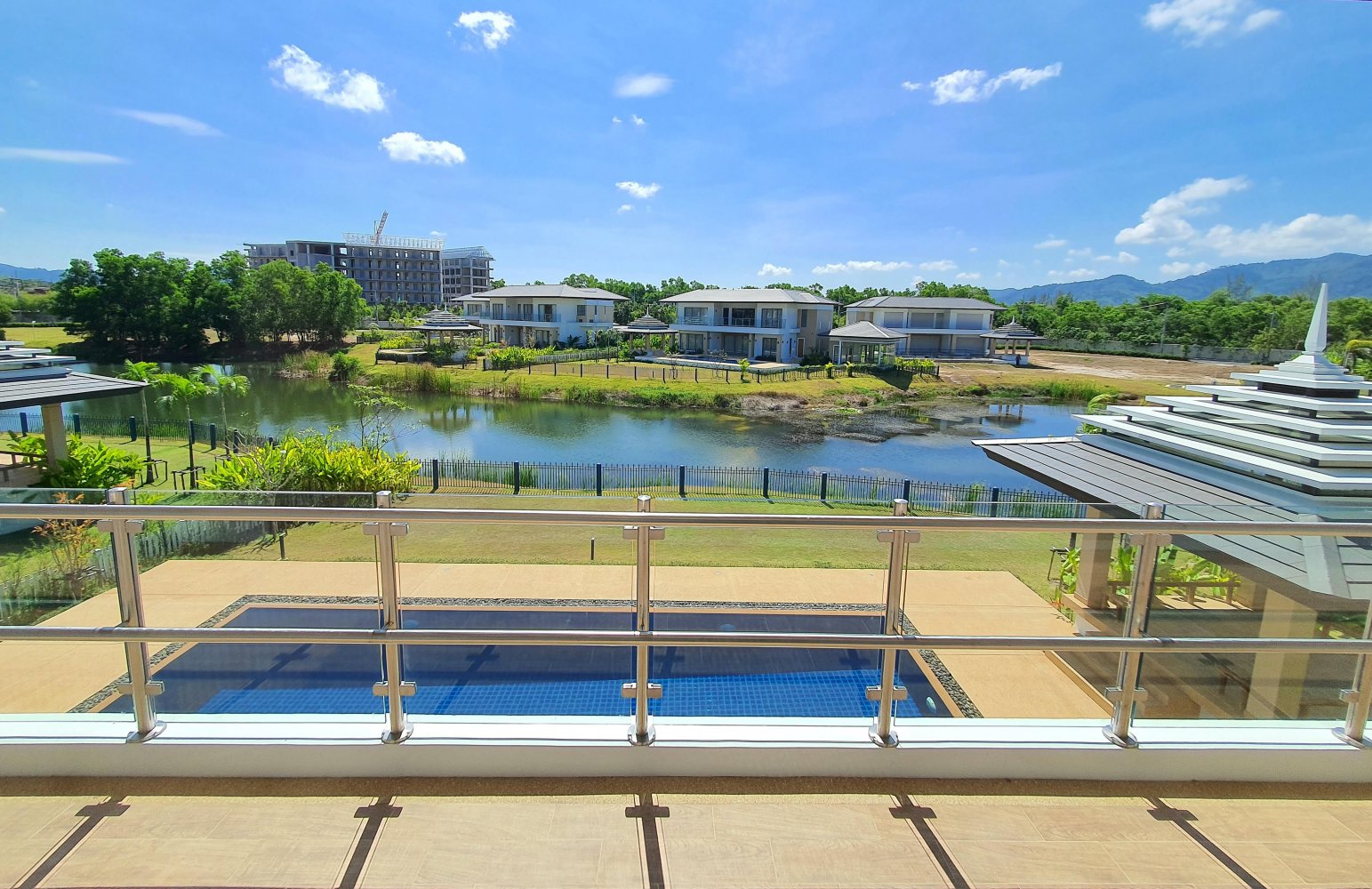 Property image - full photo 3