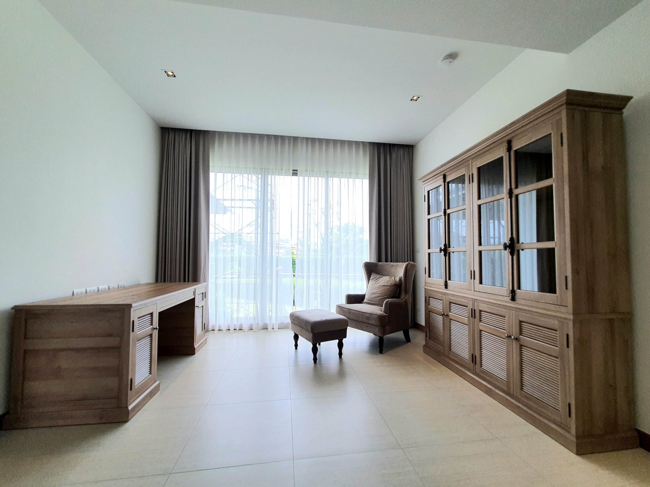 Property image - full photo 13