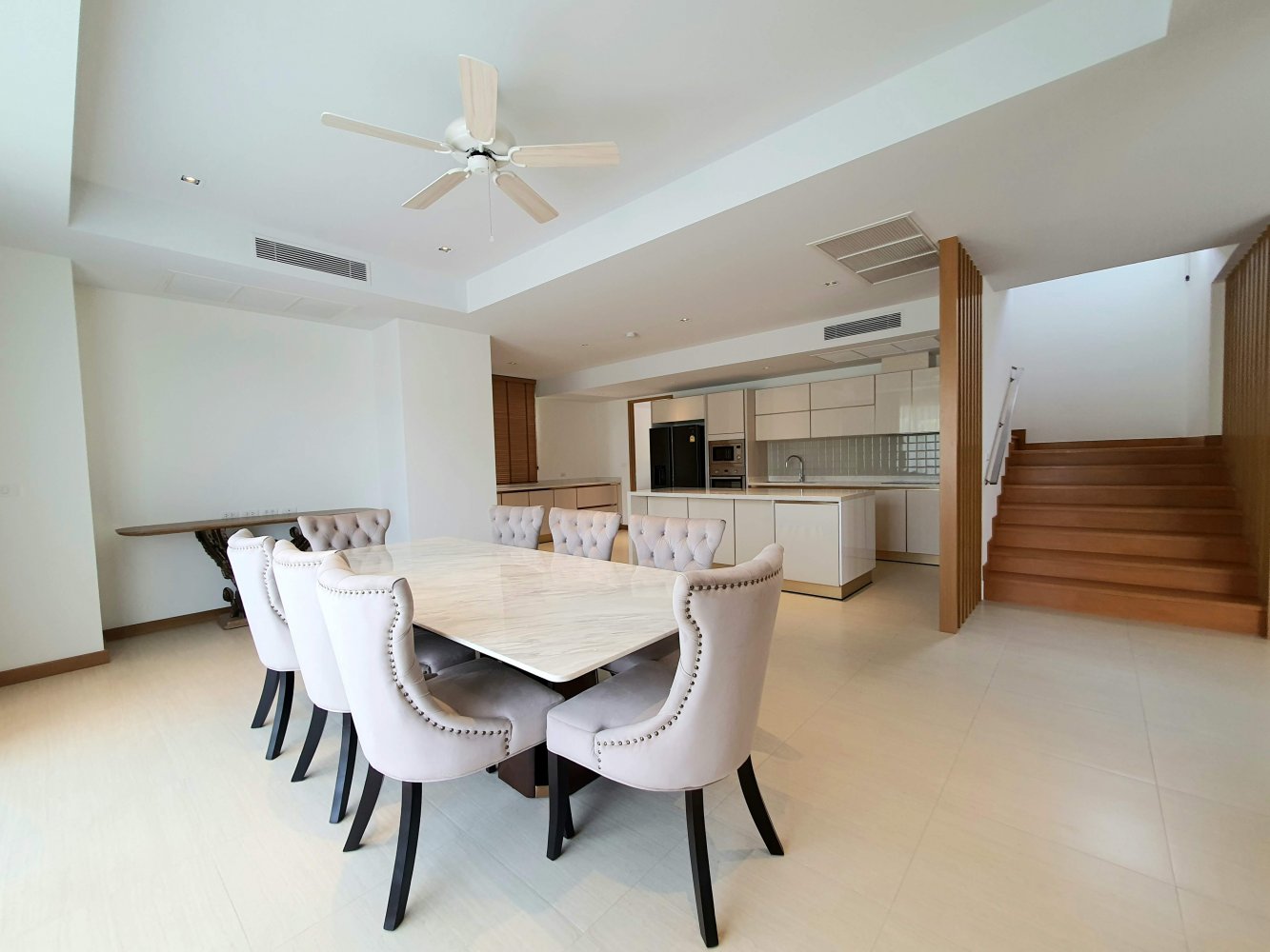 Property image - full photo 8