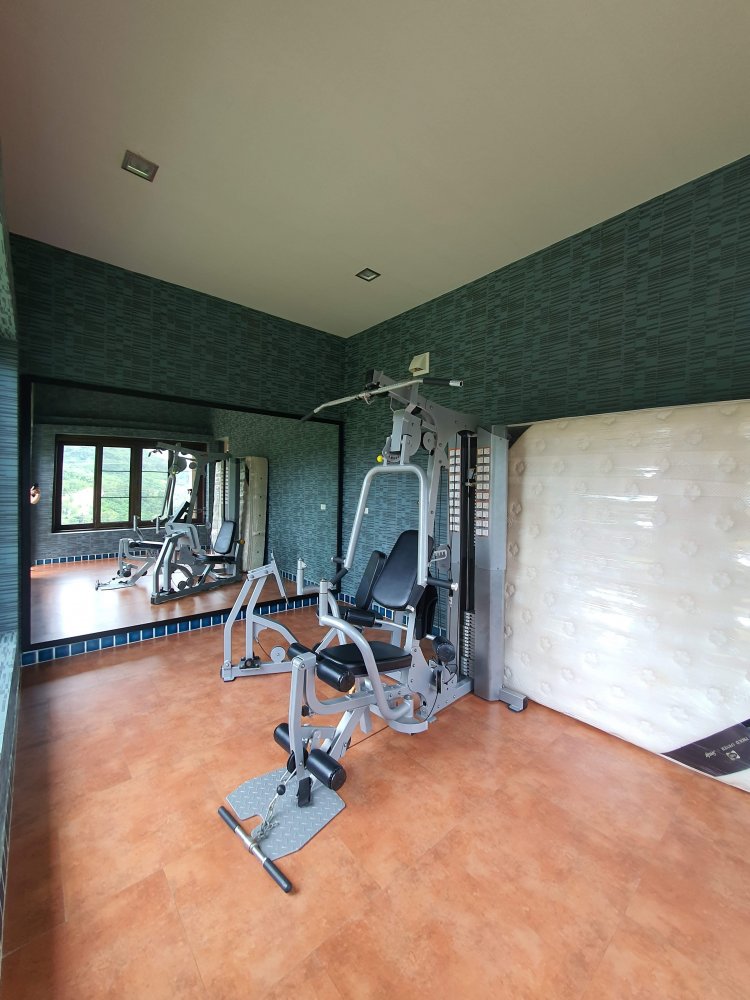 Property image - full photo 14