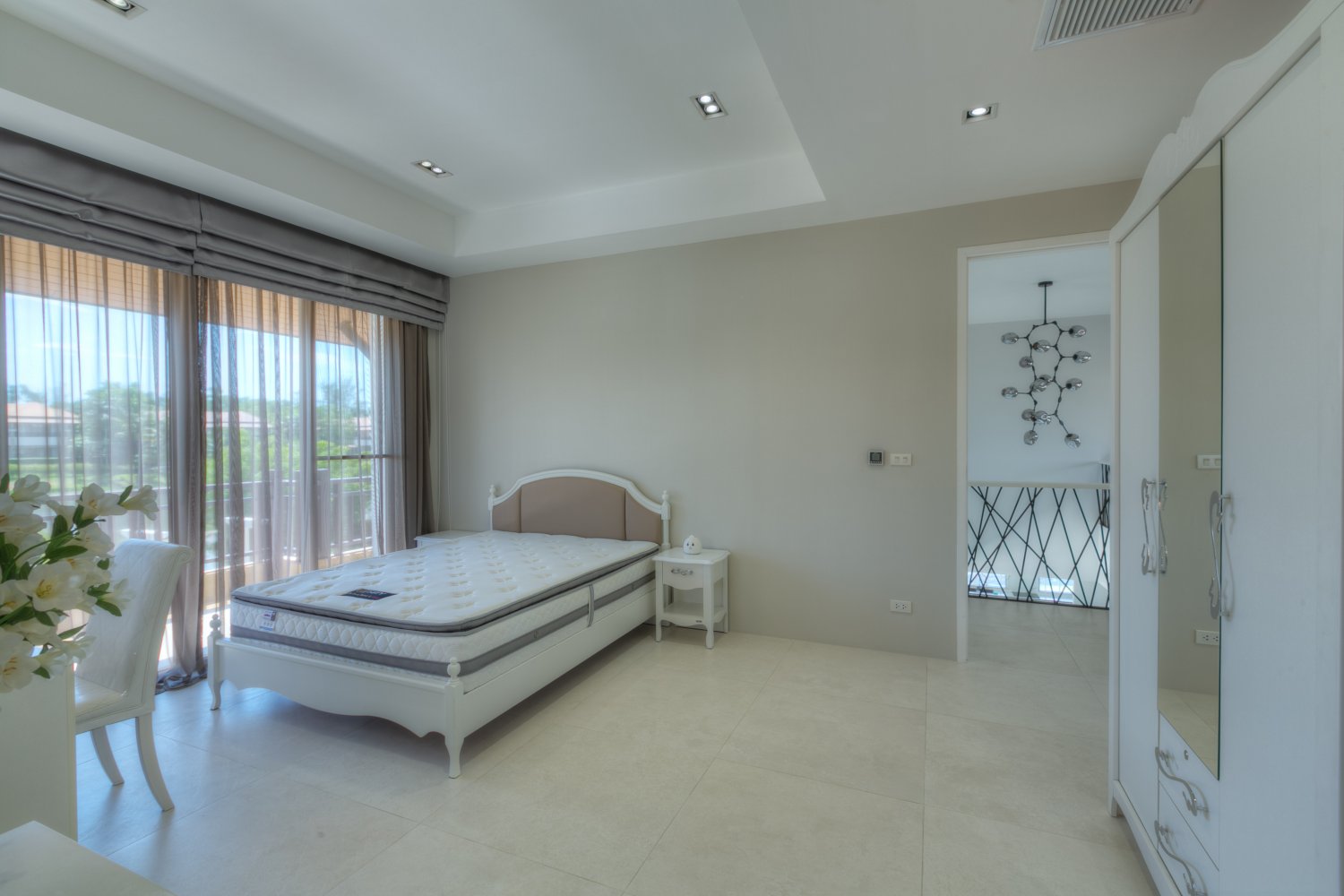 Property image - full photo 8