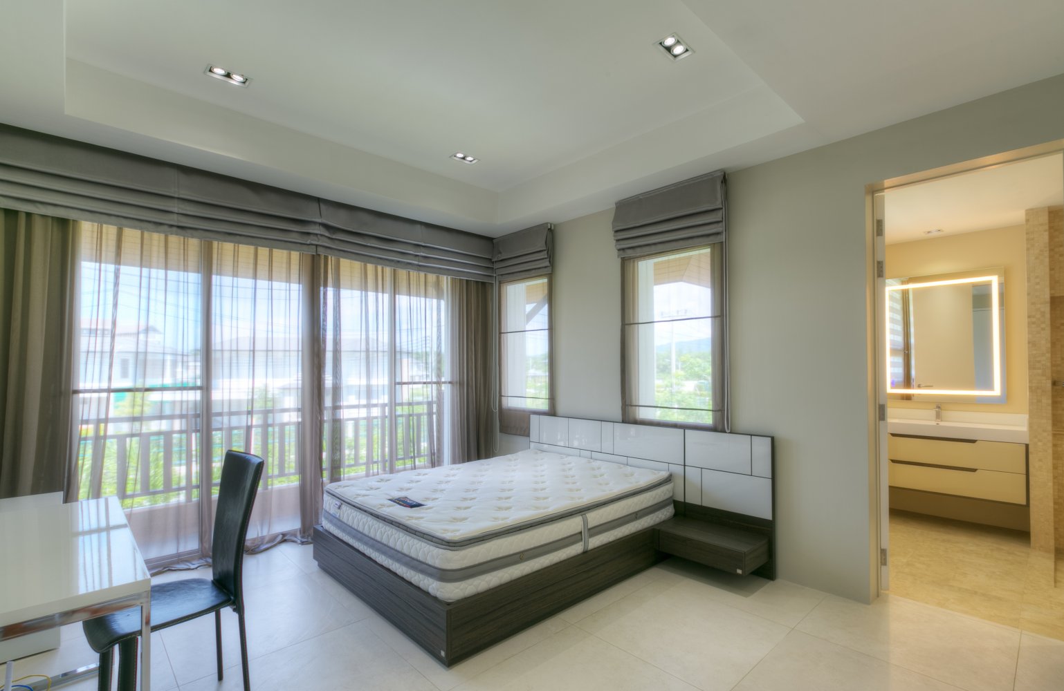 Property image - full photo 52