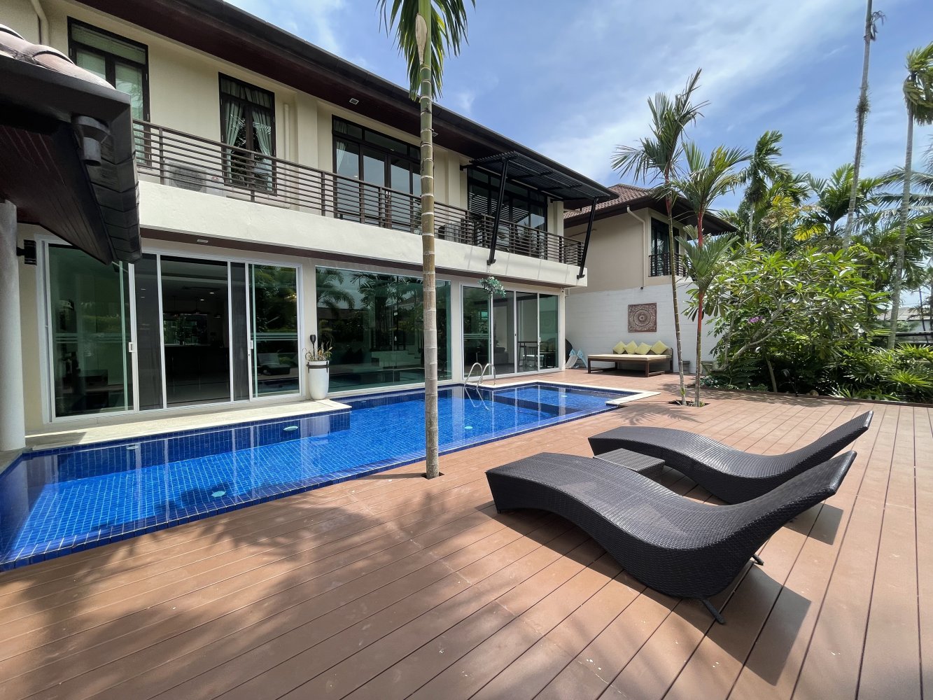 Property image - full photo 12