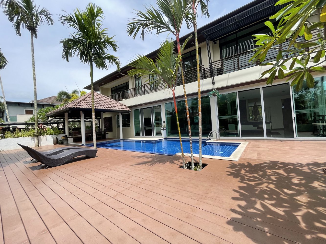 Property image - full photo 5