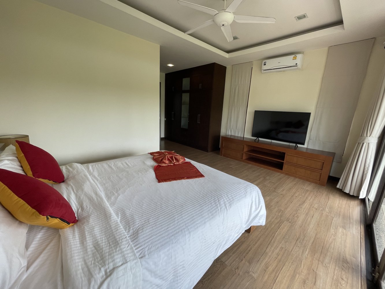 Property image - full photo 31