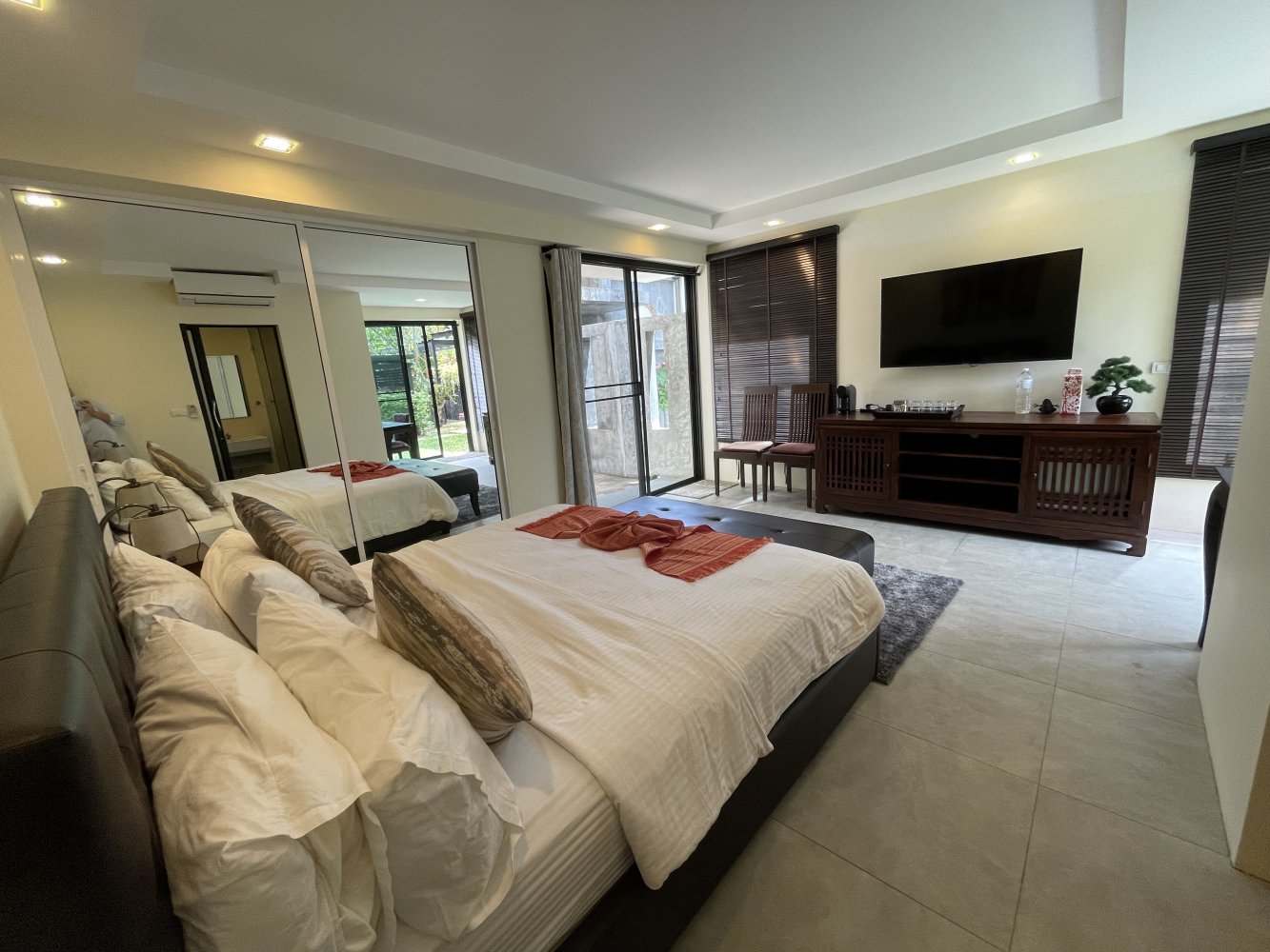 Property image - full photo 16