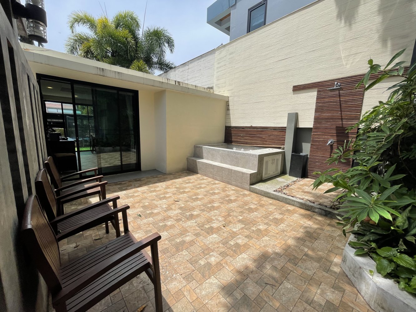 Property image - full photo 14