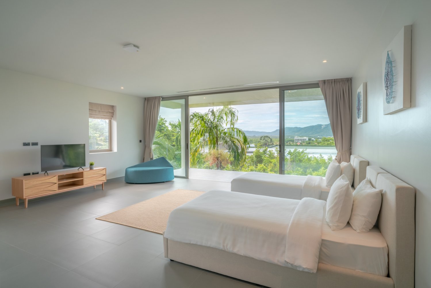 Property image - full photo 5
