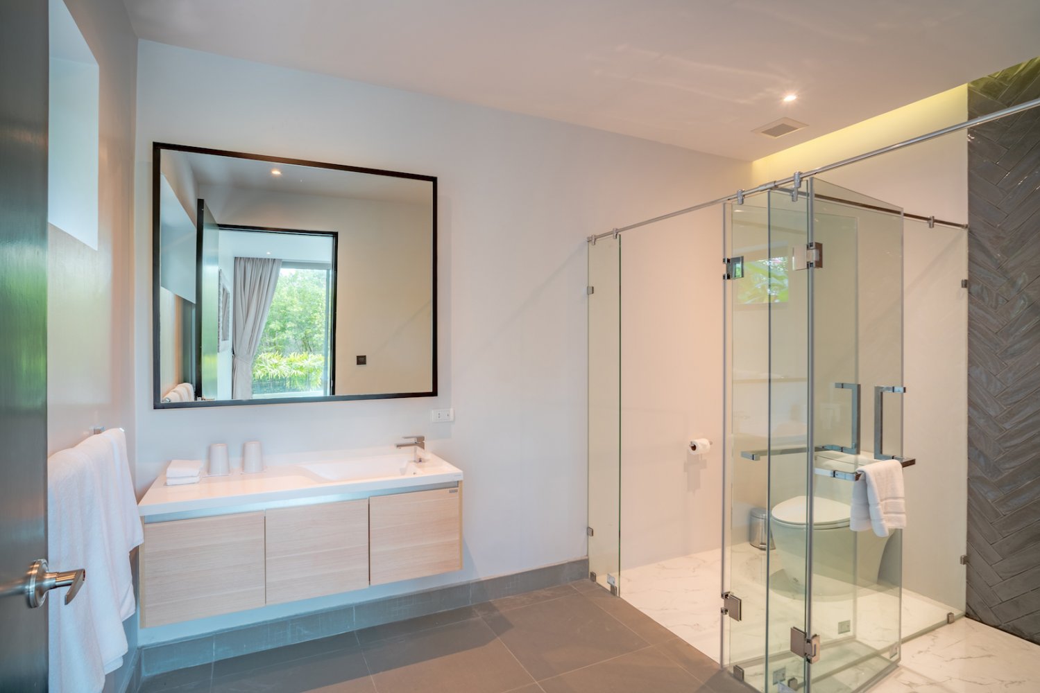 Property image - full photo 22