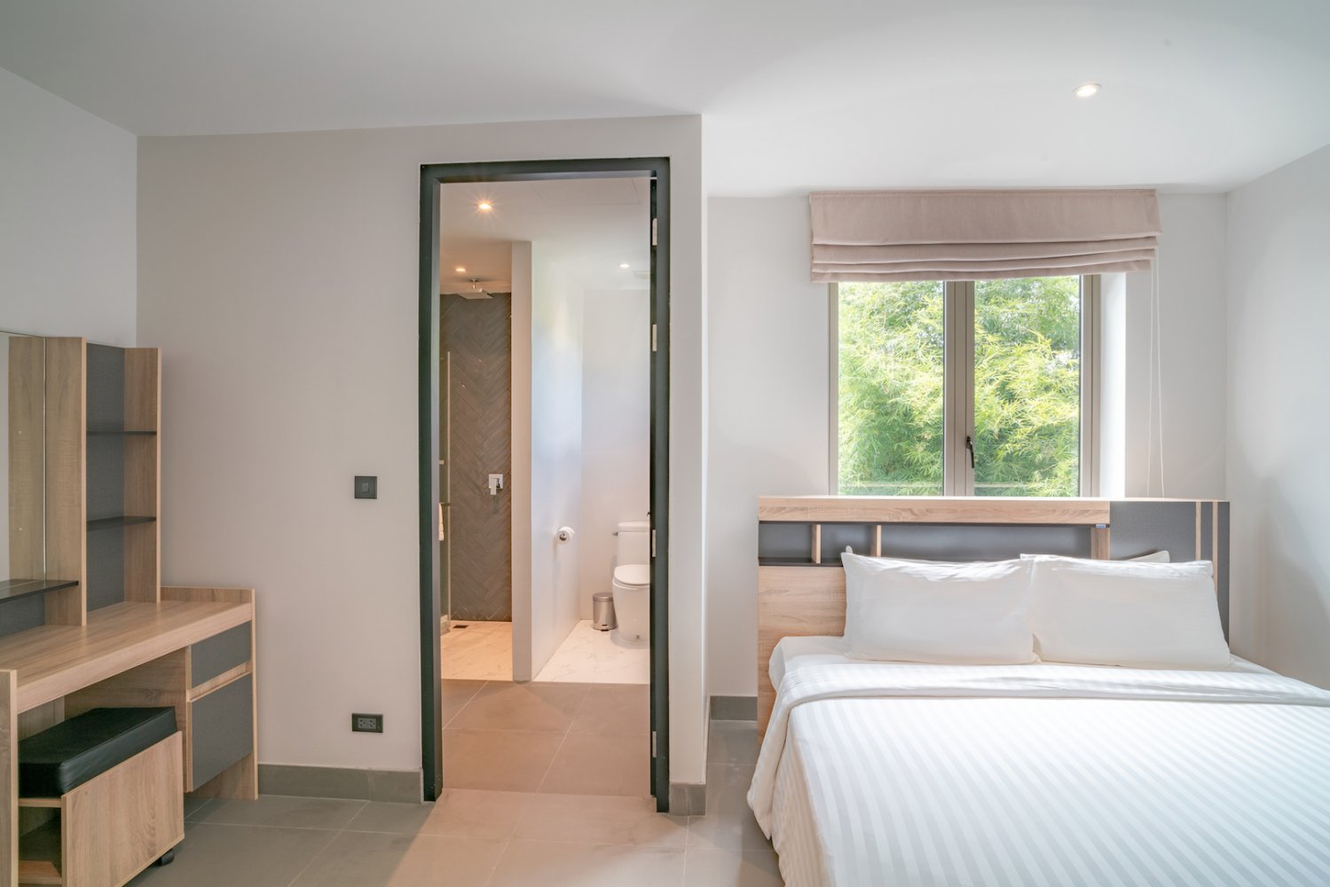 Property image - full photo 35