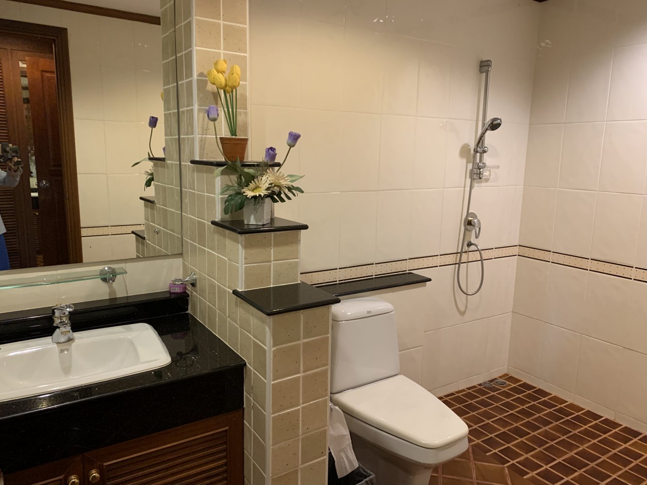 Property image - full photo 18