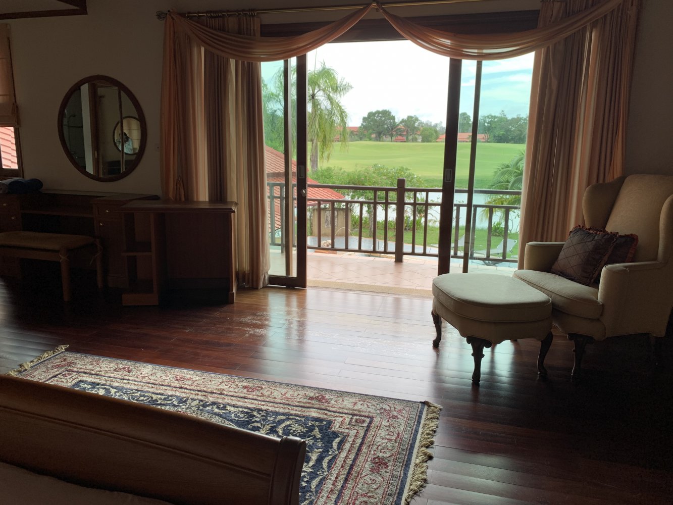 Property image - full photo 10