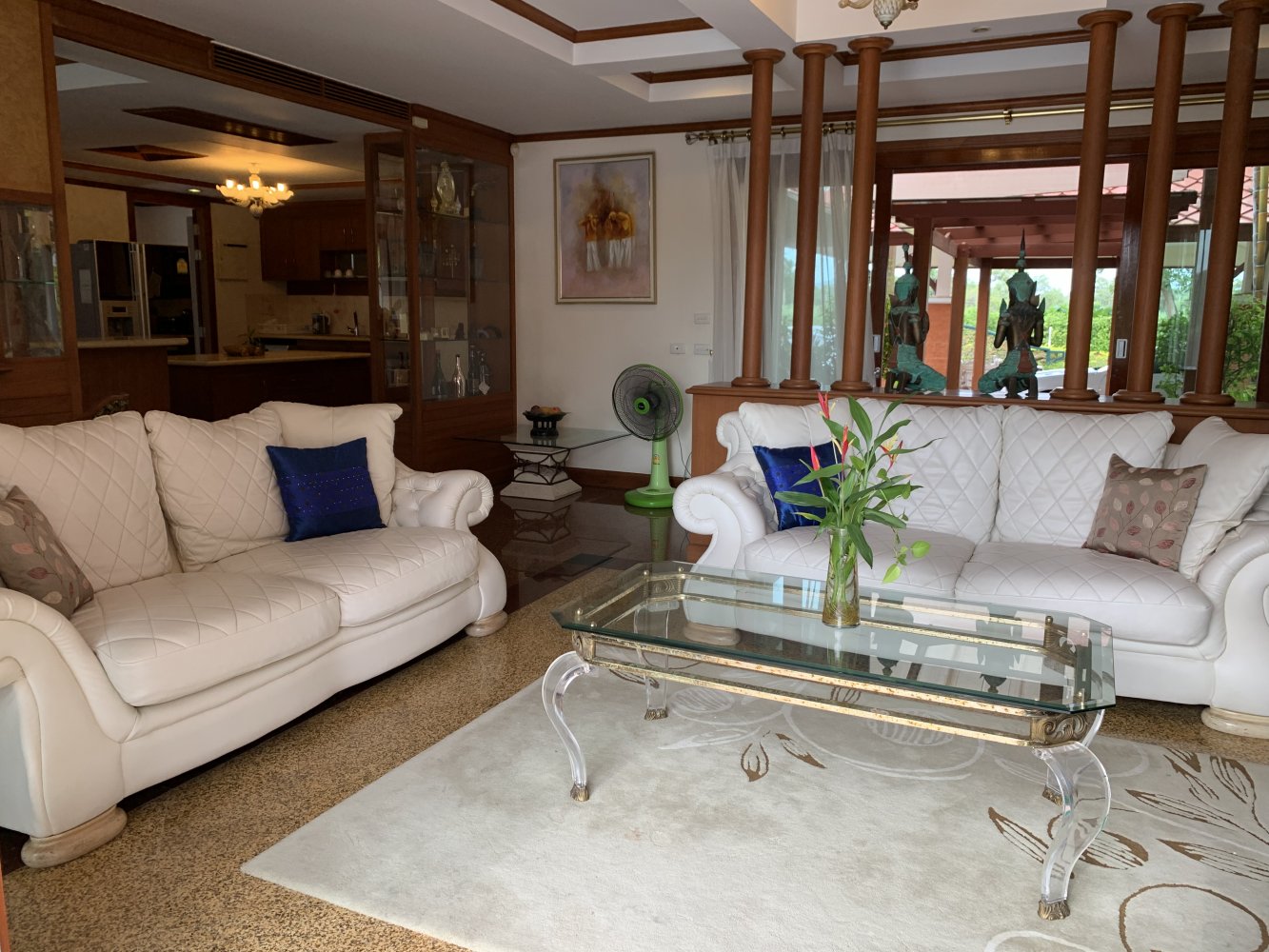 Property image - full photo 4
