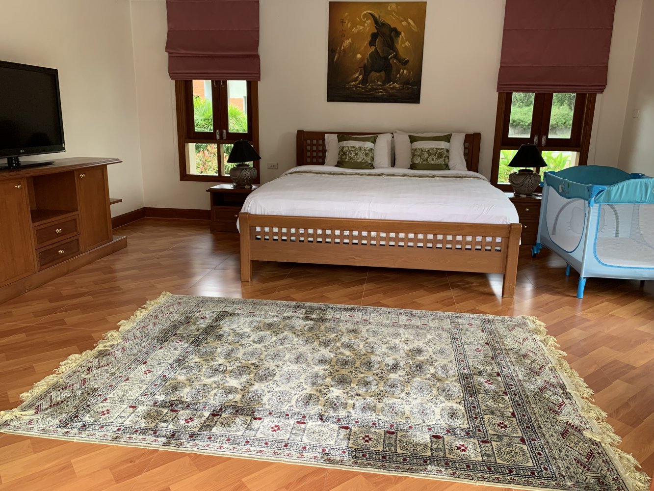 Property image - full photo 12