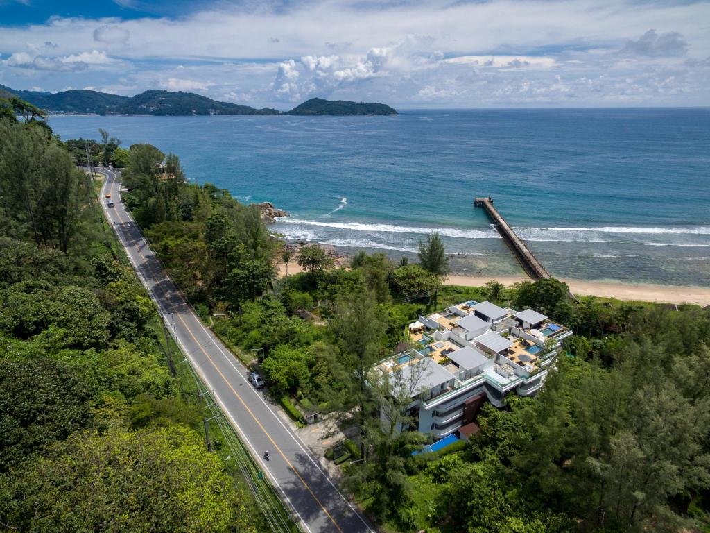 Property image - full photo 2