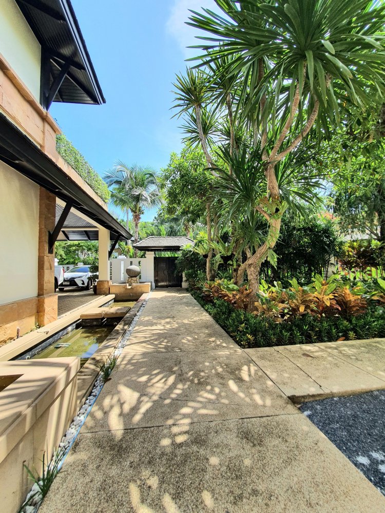 Property image - full photo 43