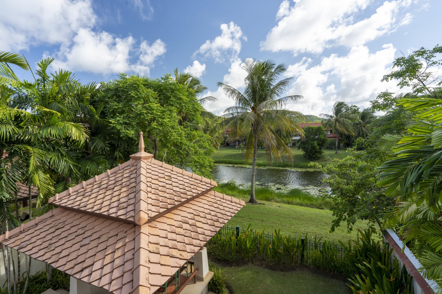 Property image - full photo 5