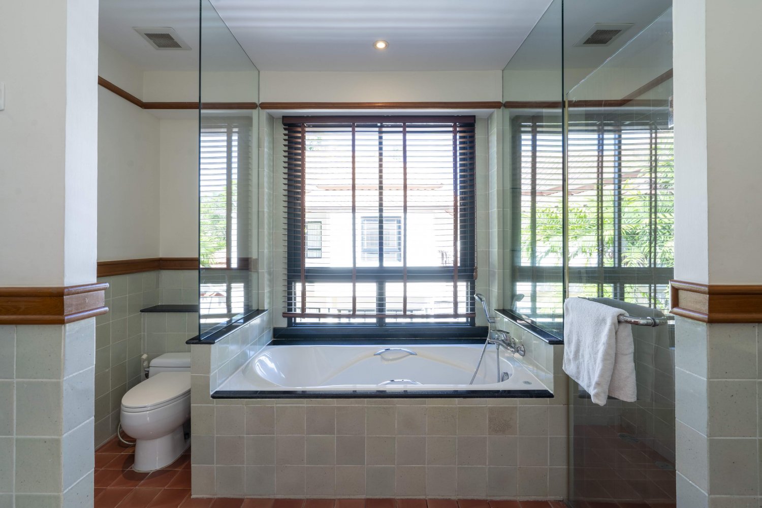 Property image - full photo 19